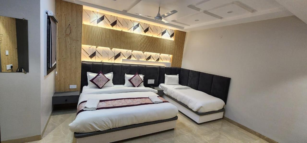 Heritage 3*